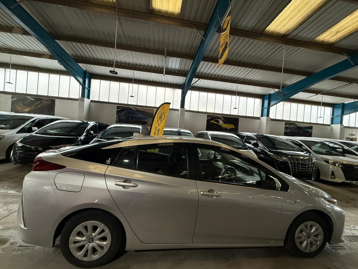 Used Toyota Prius 2025 for sale - 77350498: Photo 2