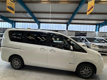 Used Nissan Serena 2014 for sale - 75643957: Photo