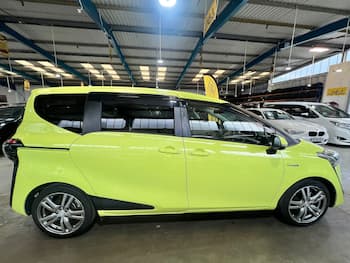 Used Toyota Sienta 2017 for sale - 79680572: Photo