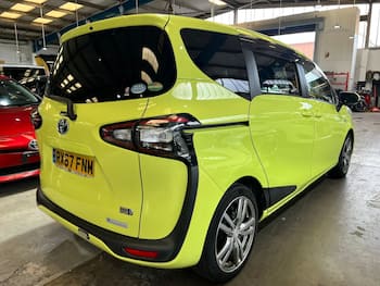 Used Toyota Sienta 2017 for sale - 79680572: Photo