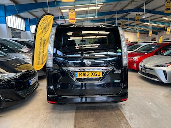 Used Nissan Serena 2012 for sale - 79588575: Photo