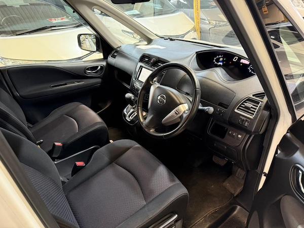 Used Nissan Serena for sale - 76217646: Photo 11