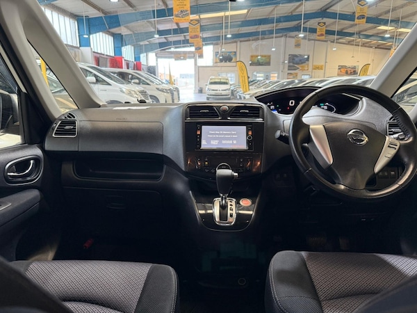 Used Nissan Serena for sale - 76217646: Photo 13