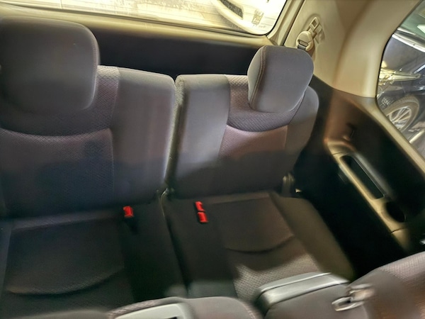 Used Nissan Serena for sale - 76217646: Photo 16