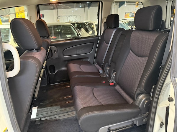 Used Nissan Serena for sale - 76217646: Photo 19