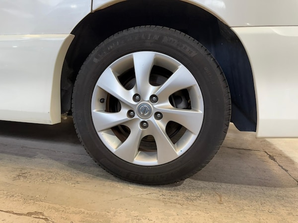 Used Nissan Serena for sale - 76217646: Photo 28