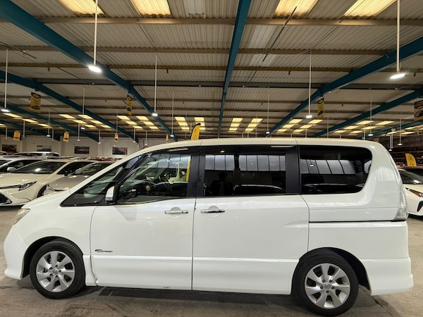 Used Nissan Serena for sale - 76217646: Photo 7