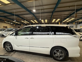 Used Toyota Estima 2010 for sale - 75457318: Photo