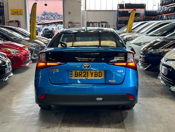 Used Toyota Prius 2021 for sale - 79611536: Photo