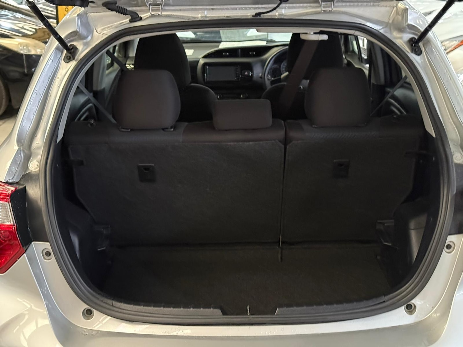 Used Toyota Vitz 2026 for sale - 77323987: Photo 16