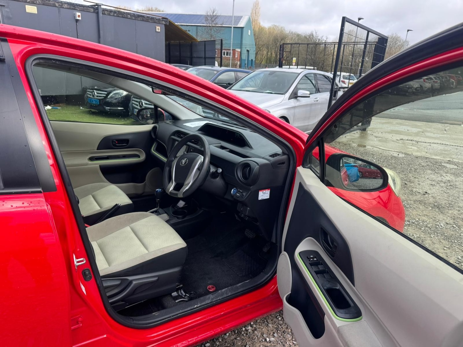 Used Toyota Aqua 2026 for sale - 78122229: Photo 11