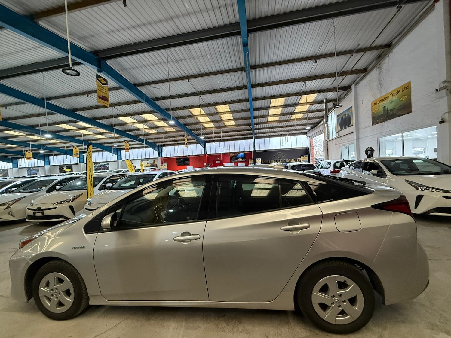 Used Toyota Prius for sale - 76972948: Photo 8