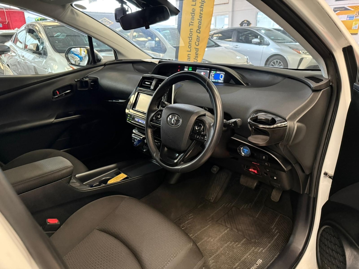 Used Toyota Prius 2025 for sale - 77051638: Photo 11