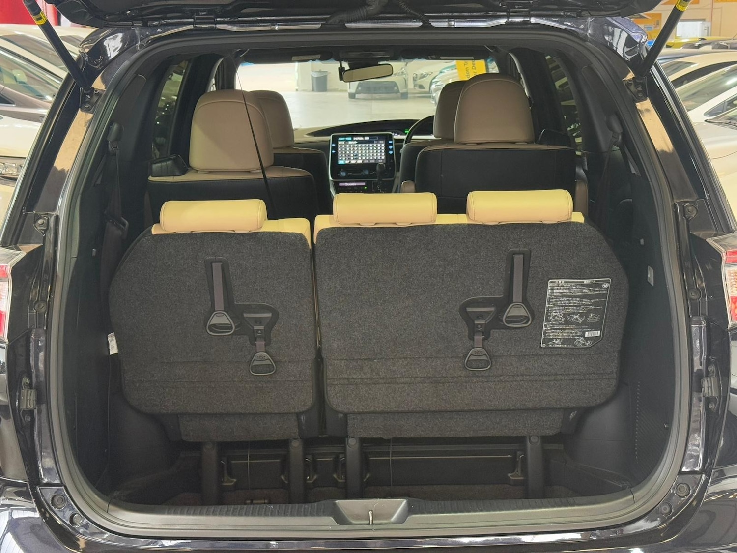 Used Toyota Estima for sale - 76311671: Photo 15