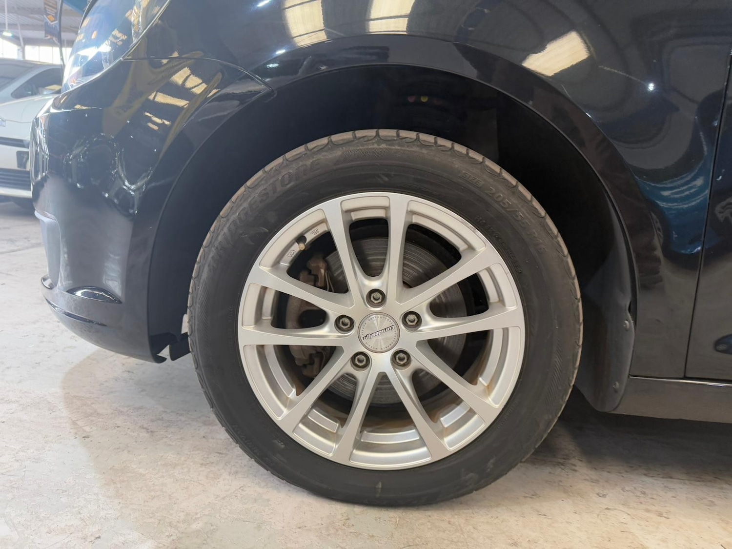 Used Volkswagen Touran 2025 for sale - 76324630: Photo 31