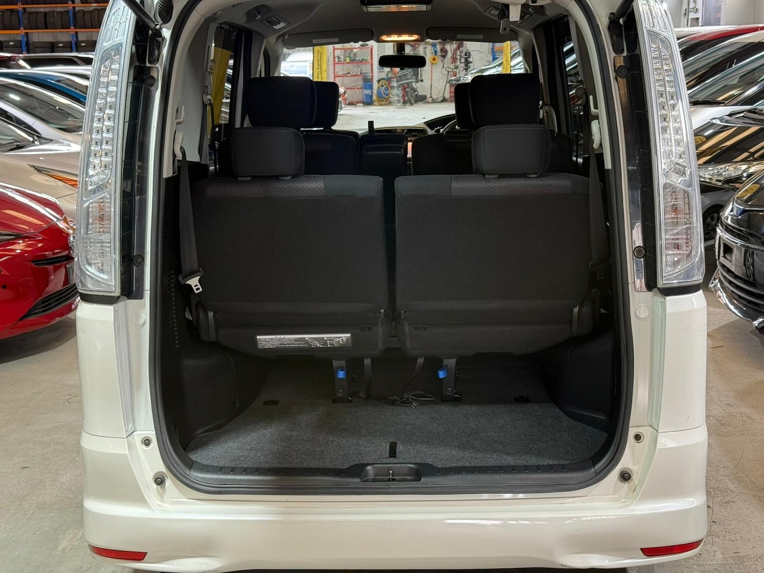 Used Nissan Serena 2025 for sale - 78064973: Photo 17