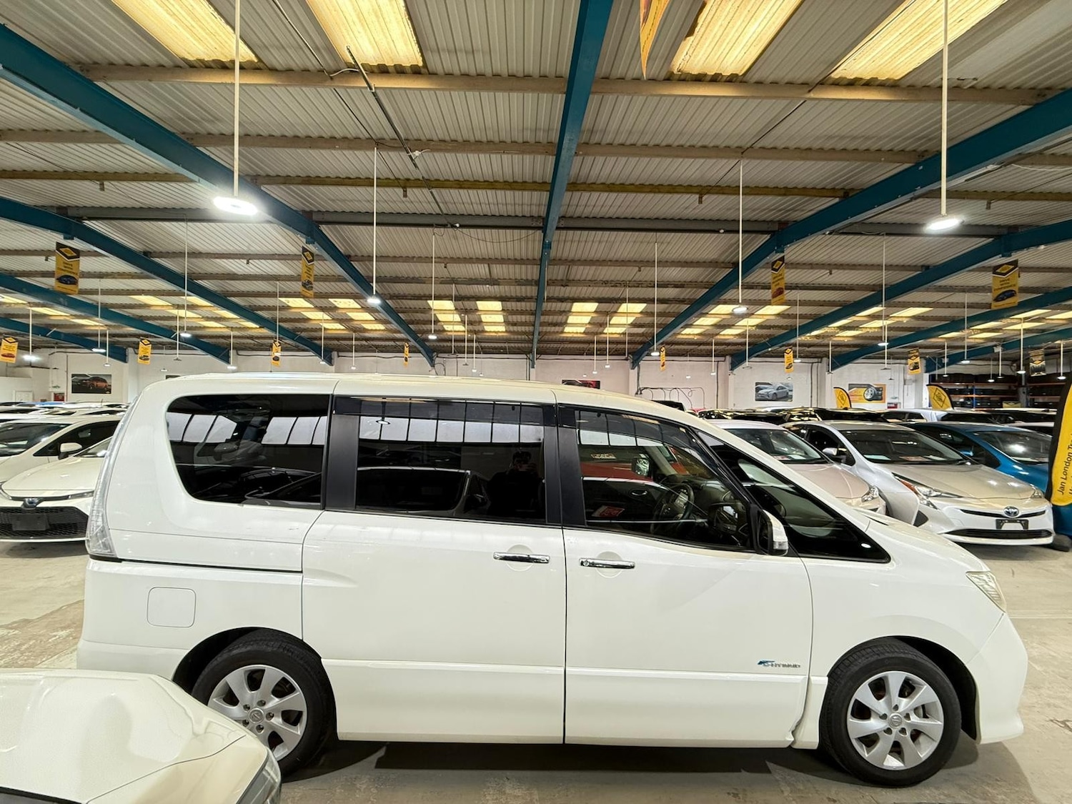 Used Nissan Serena 2025 for sale - 78064973: Photo 2