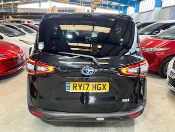 Used Toyota Sienta 2017 for sale - 79680576: Photo