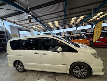 Used Nissan Serena 2014 for sale - 75856006: Photo