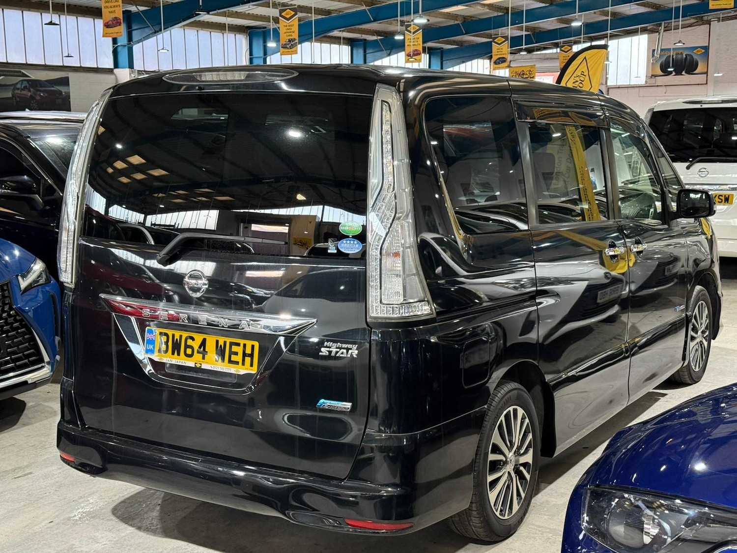 Used Nissan Serena for sale - 77563662: Photo 3