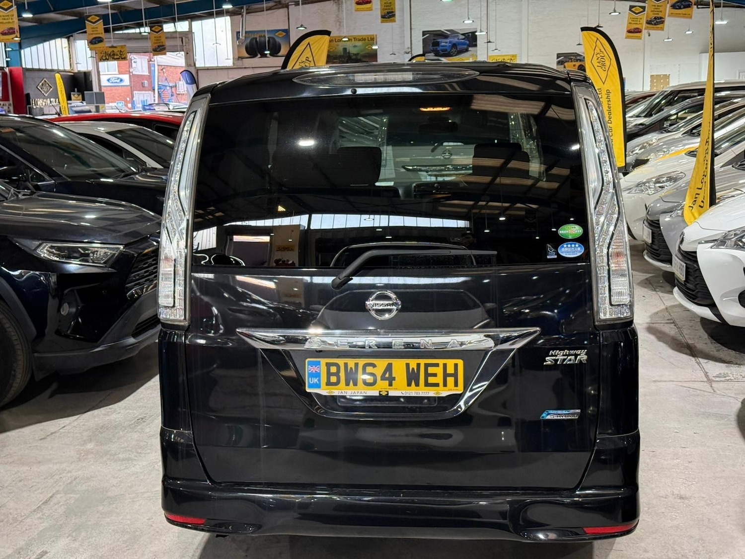 Used Nissan Serena for sale - 77563662: Photo 4