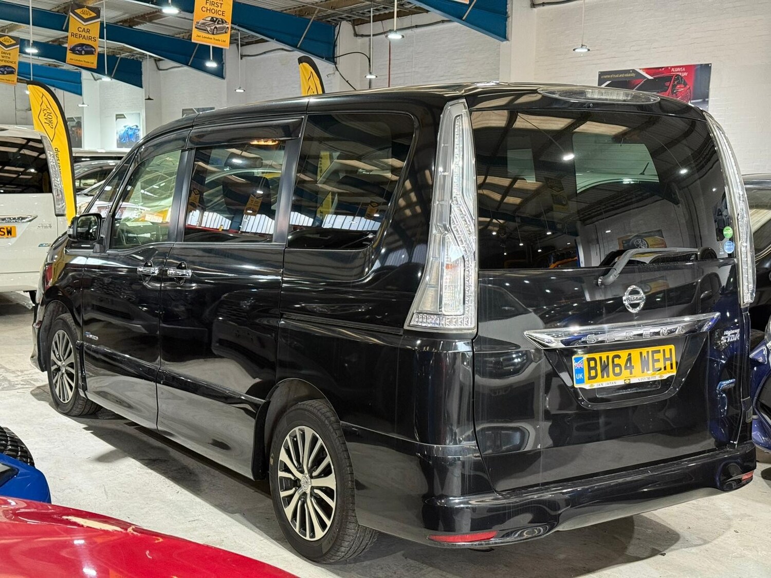 Used Nissan Serena for sale - 77563662: Photo 6