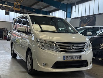 Nissan - Serena