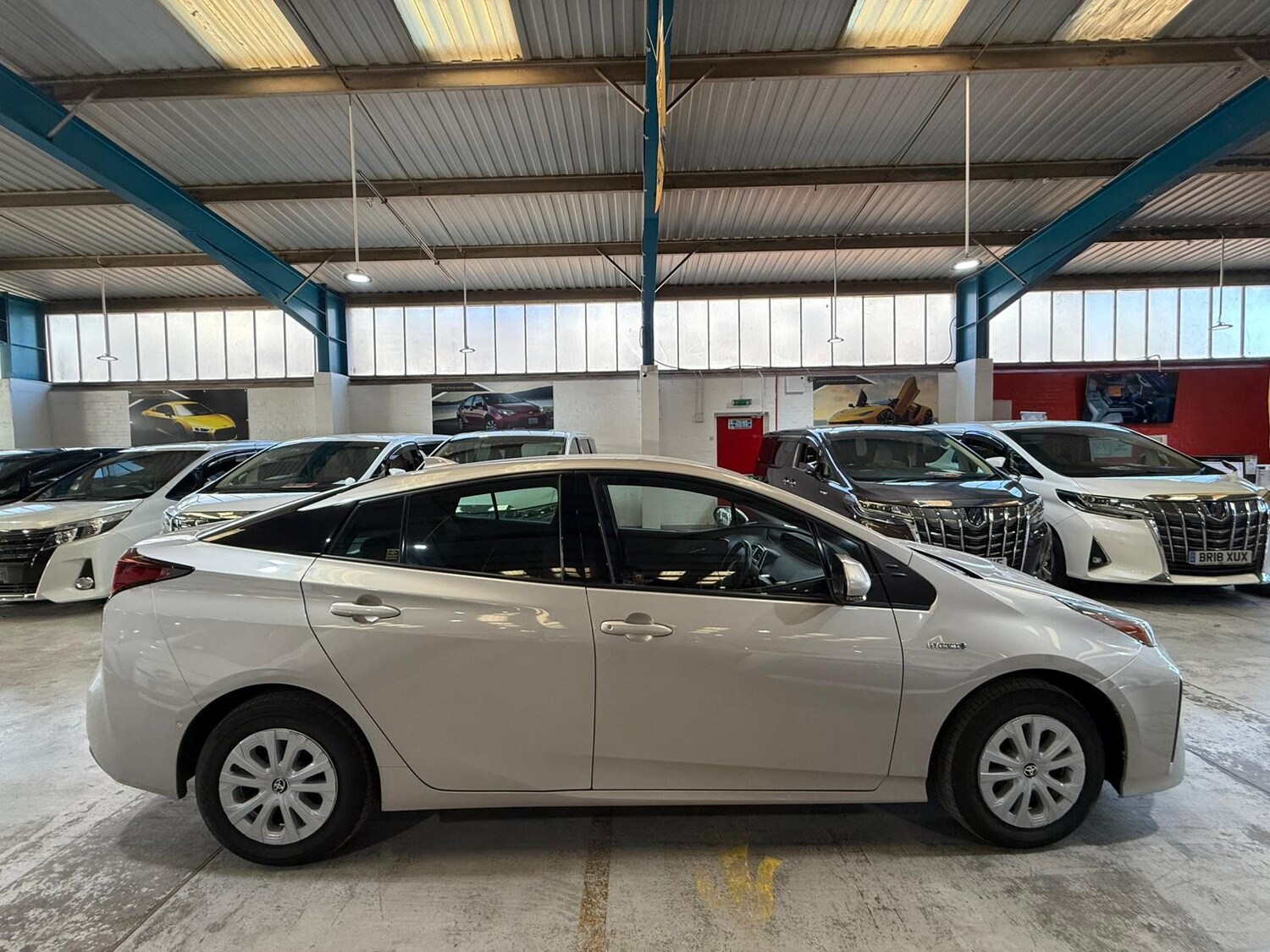 Used Toyota Prius for sale - 76697796: Photo 3