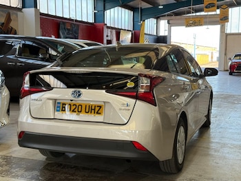 Used Toyota Prius 2020 for sale - 76697796: Photo