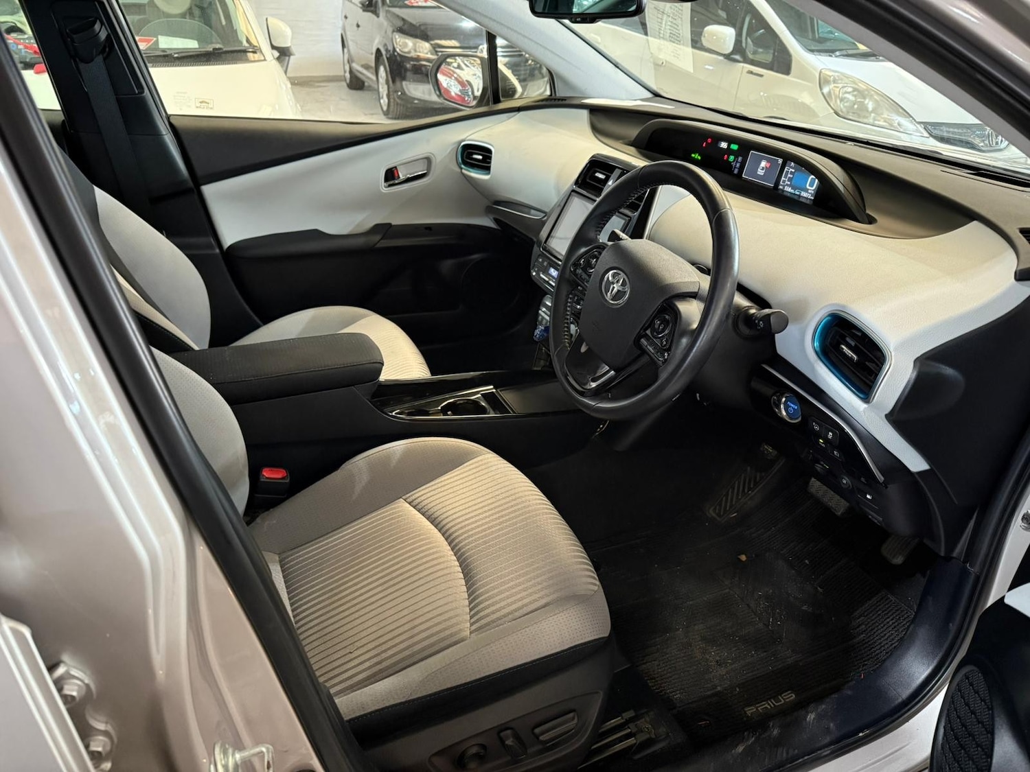 Used Toyota Prius 2025 for sale - 77059479: Photo 11