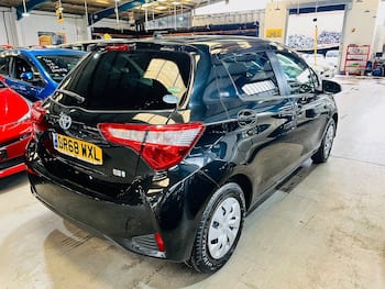 Used Toyota Vitz 2018 for sale - 79845345: Photo