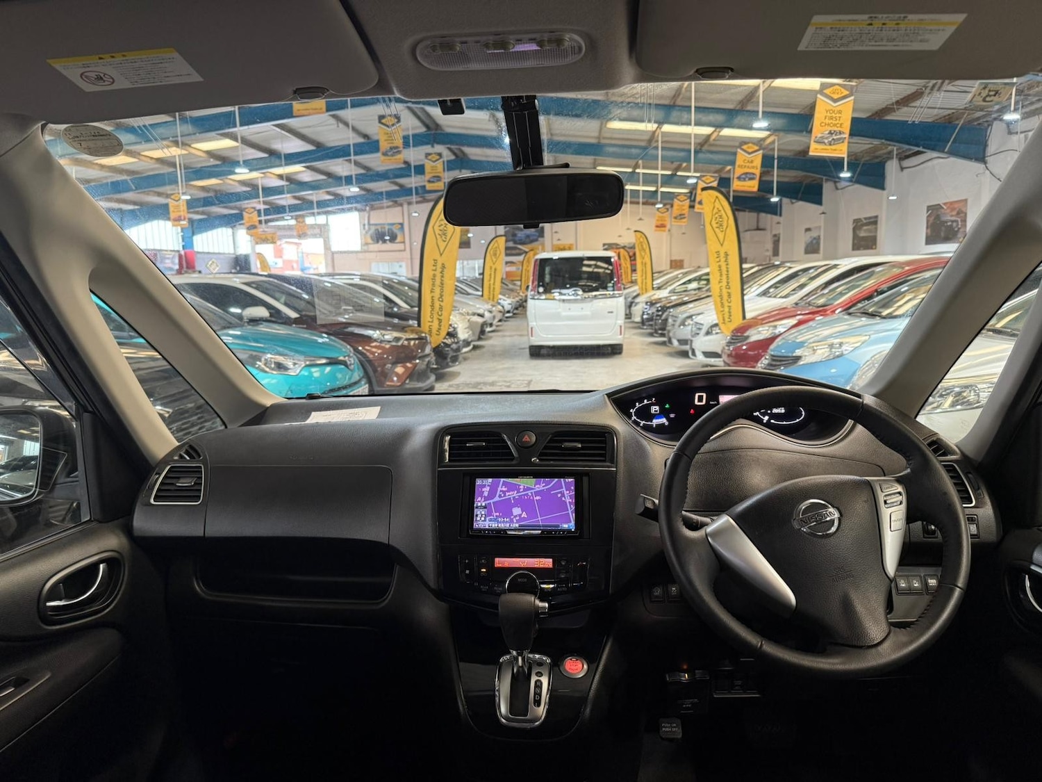 Used Nissan Serena for sale - 76739365: Photo 14