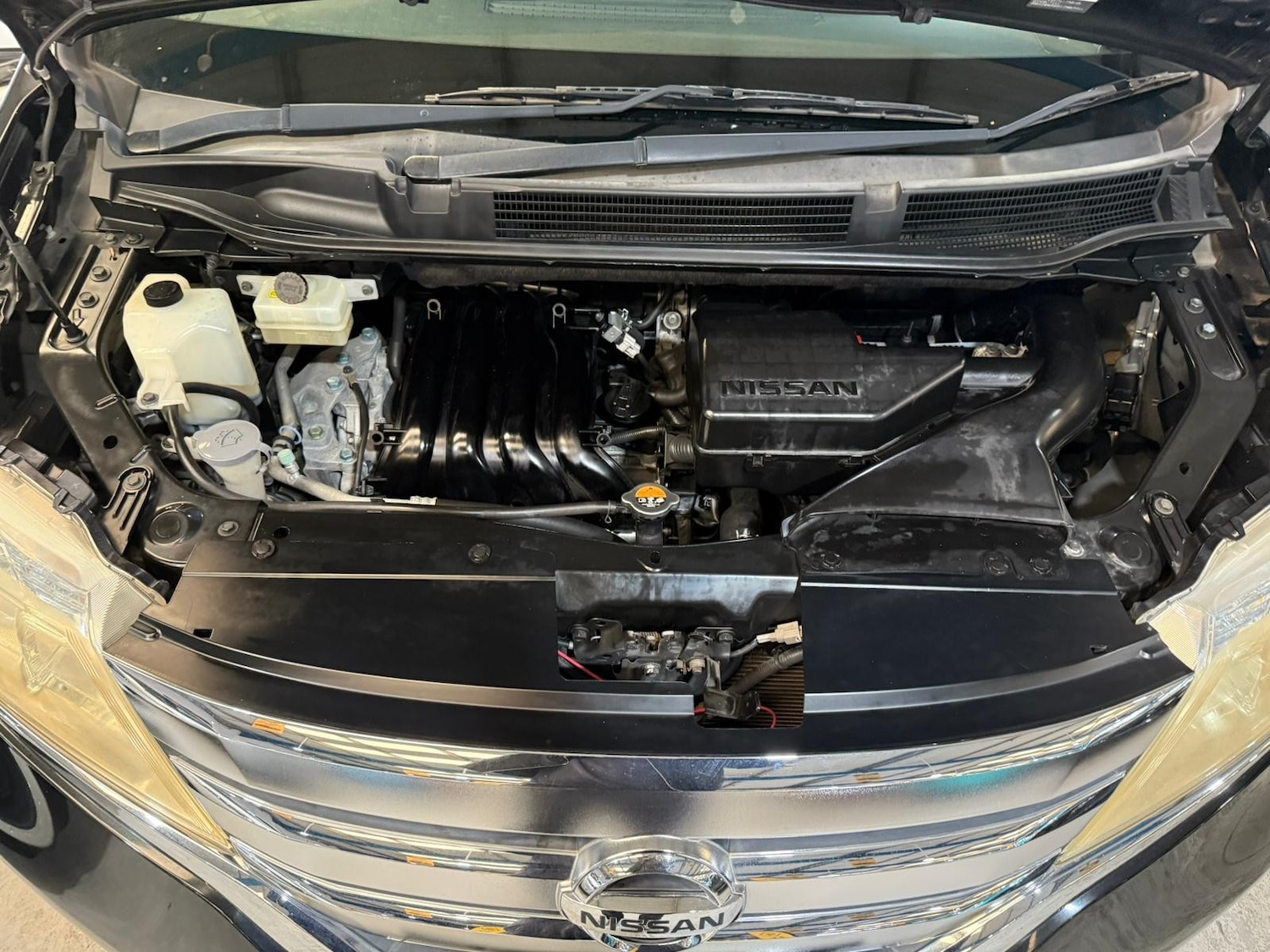 Used Nissan Serena for sale - 76739365: Photo 26