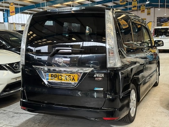 Used Nissan Serena 2013 for sale - 76739365: Photo