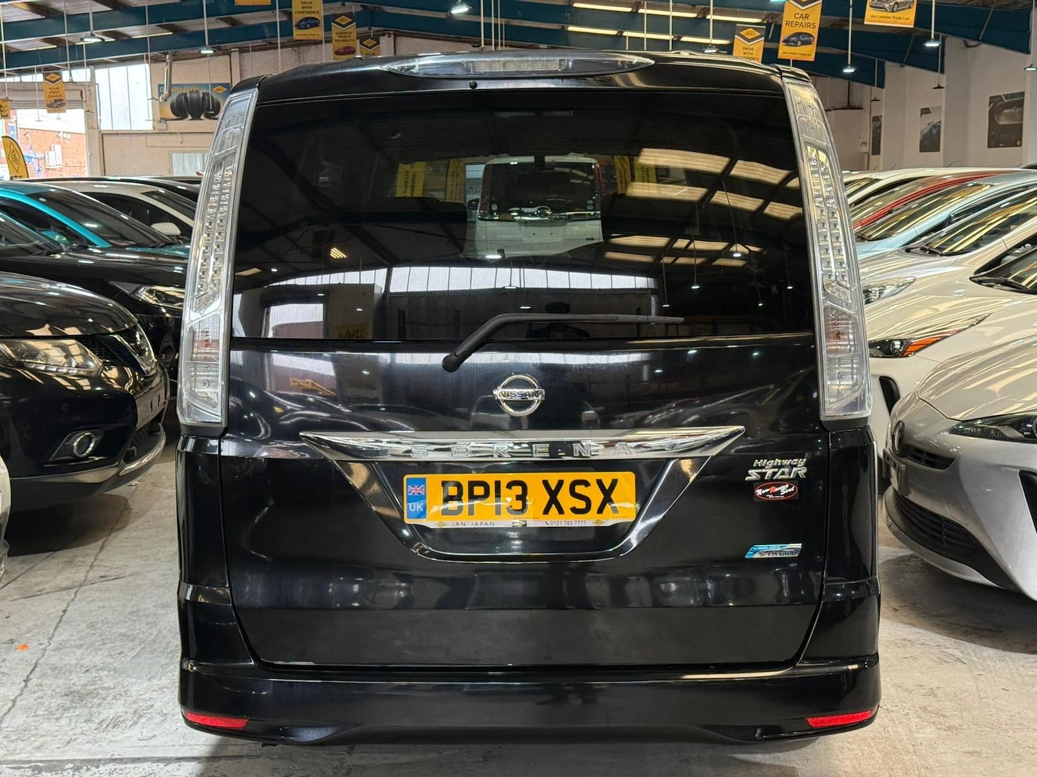 Used Nissan Serena for sale - 76739365: Photo 5