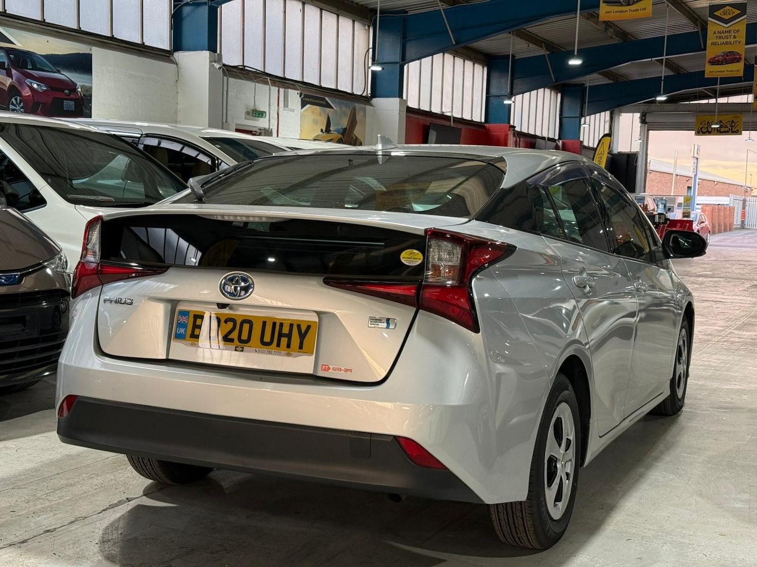 Used Toyota Prius for sale - 76704604: Photo 3