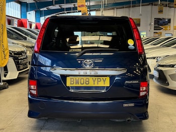Used Toyota Isis 2008 for sale - 79546972: Photo