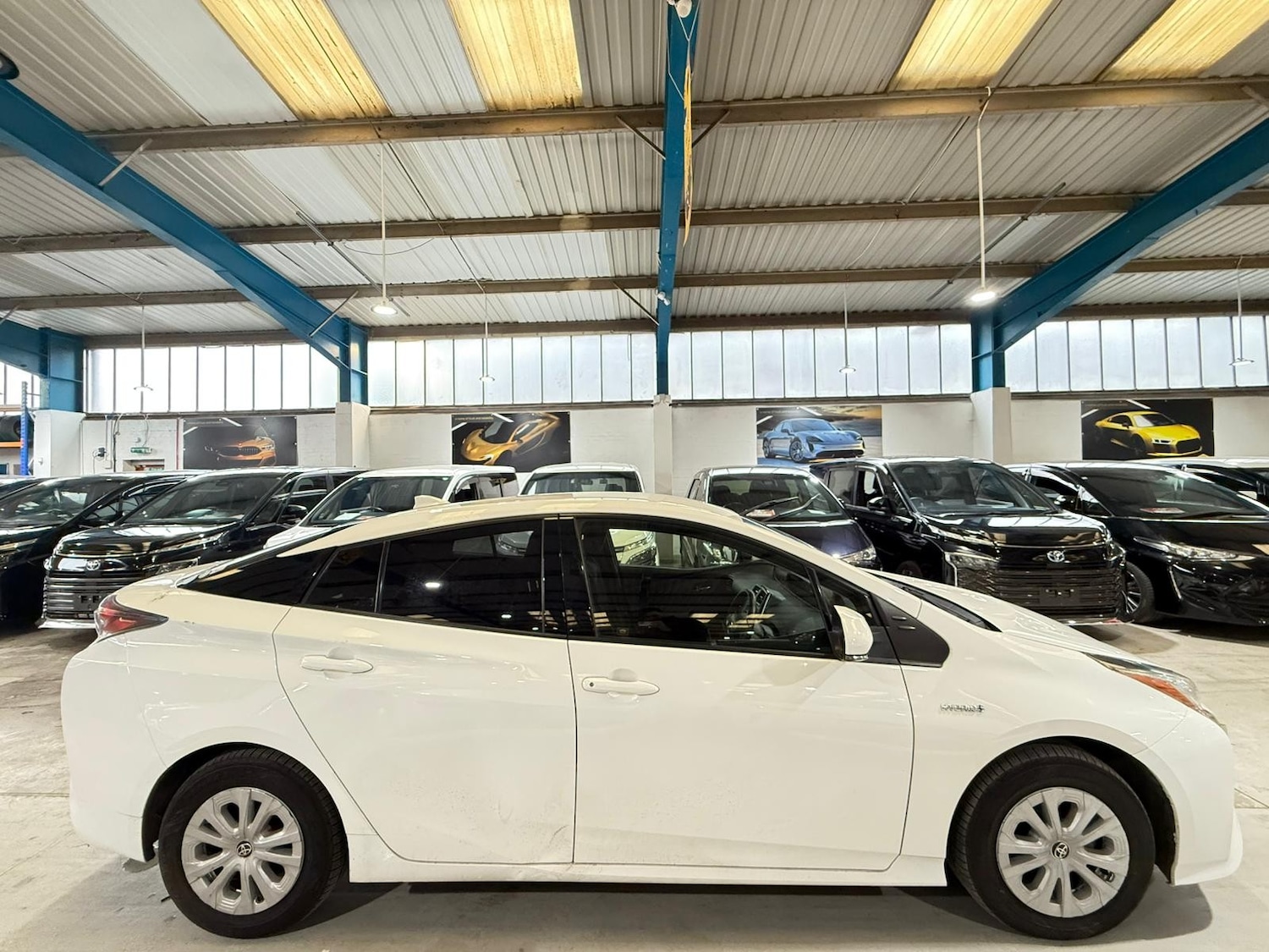 Used Toyota Prius 2026 for sale - 77608075: Photo 2