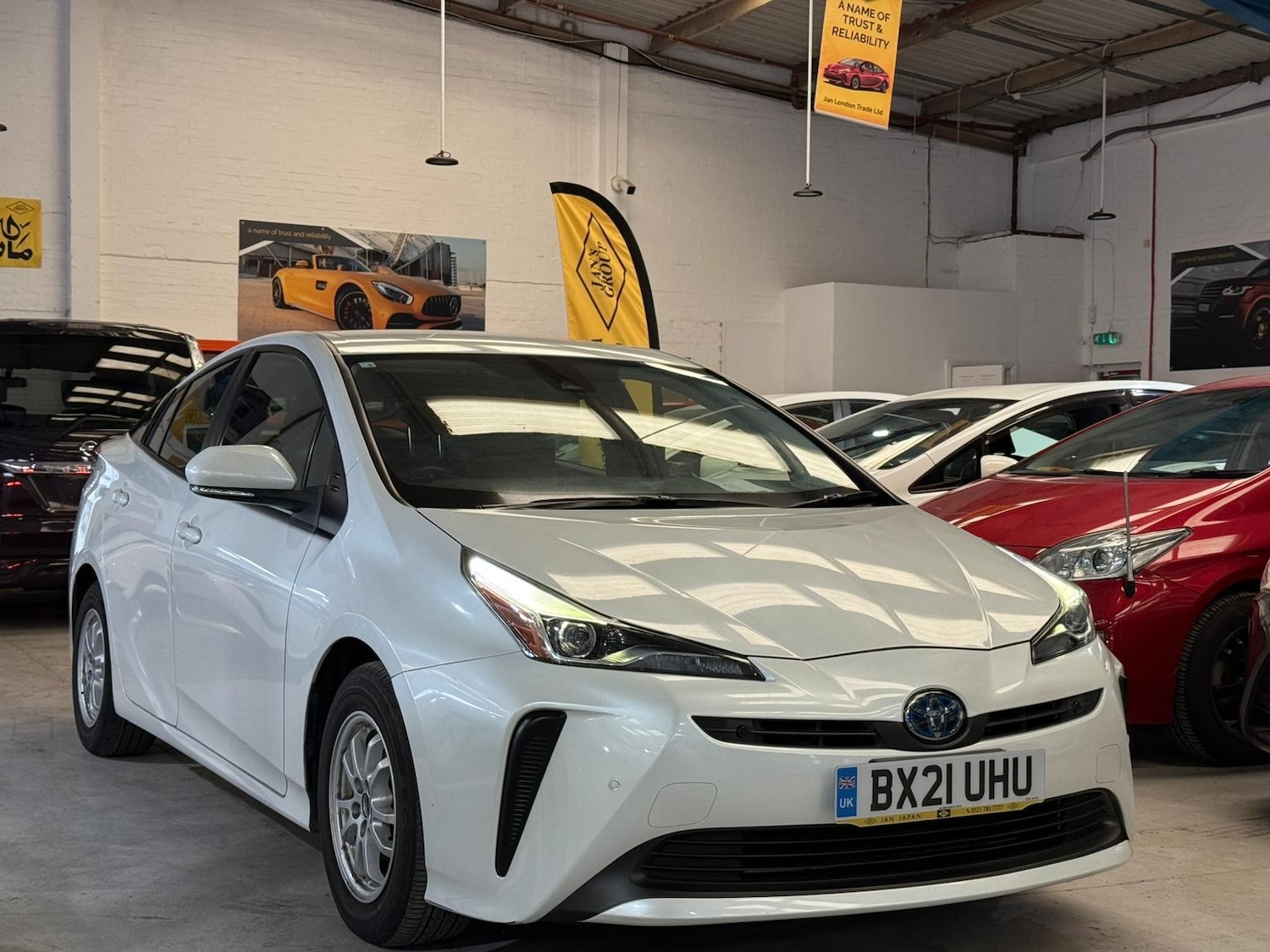 Used Toyota Prius for sale - 76985673: Photo 2