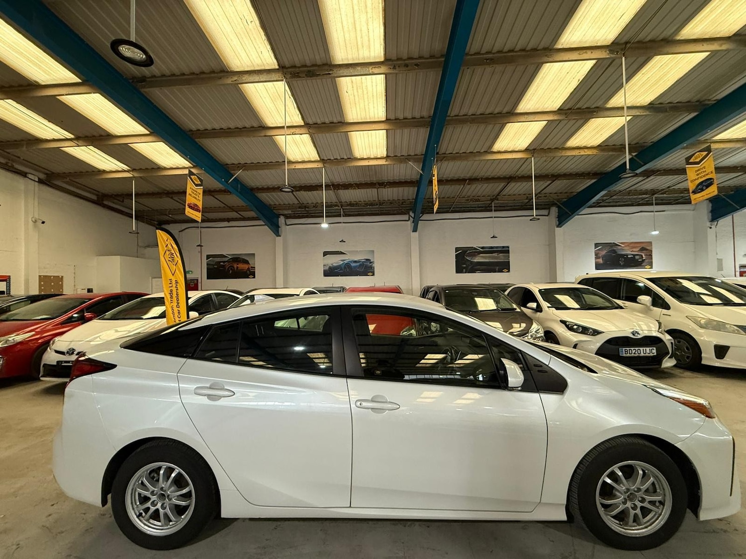 Used Toyota Prius for sale - 76985673: Photo 3