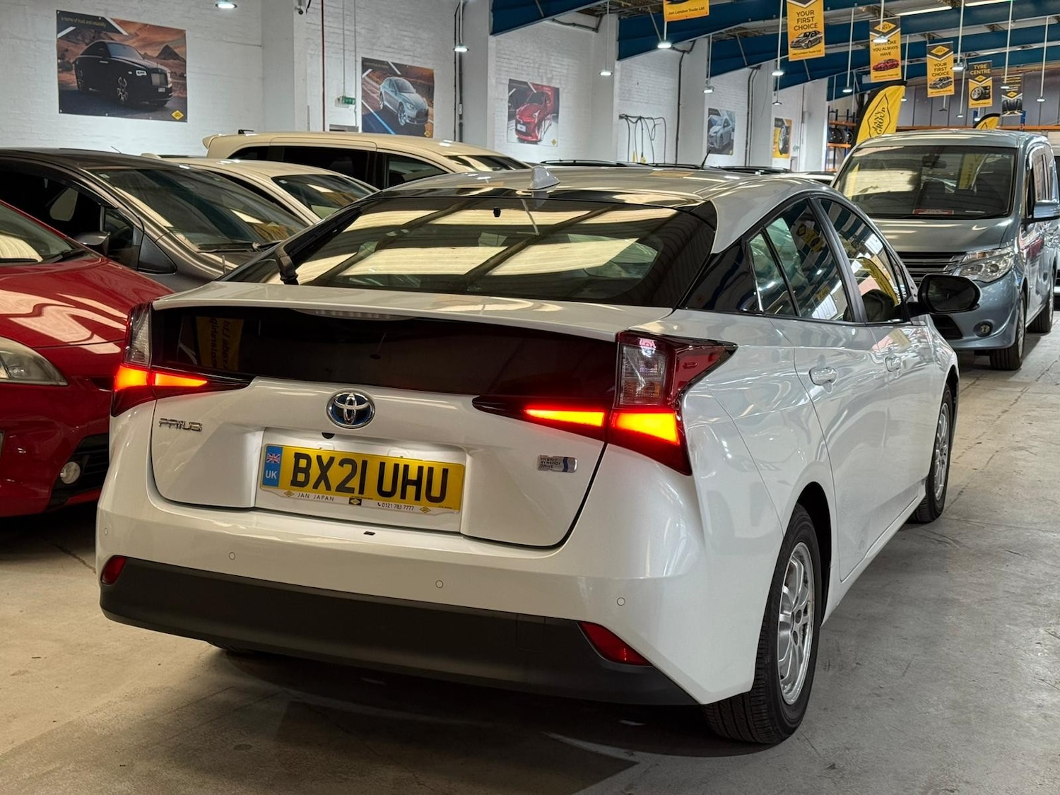 Used Toyota Prius for sale - 76985673: Photo 4