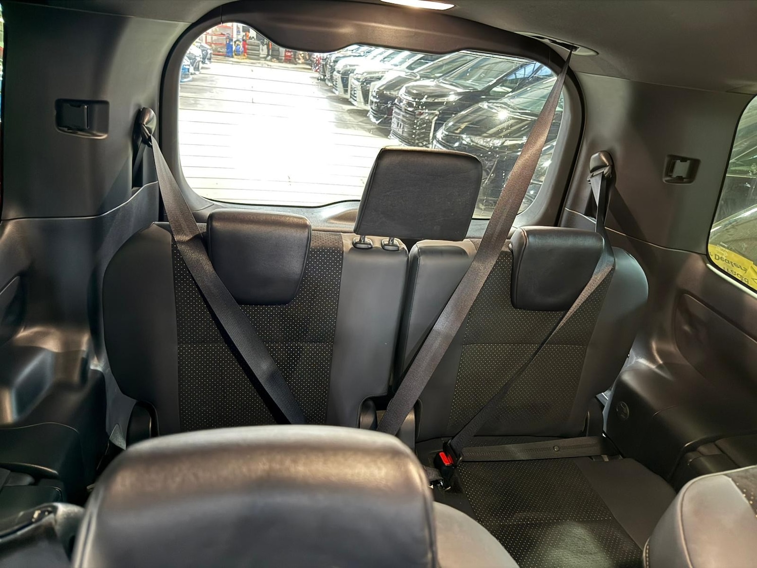 Used Toyota Voxy for sale - 77897421: Photo 16