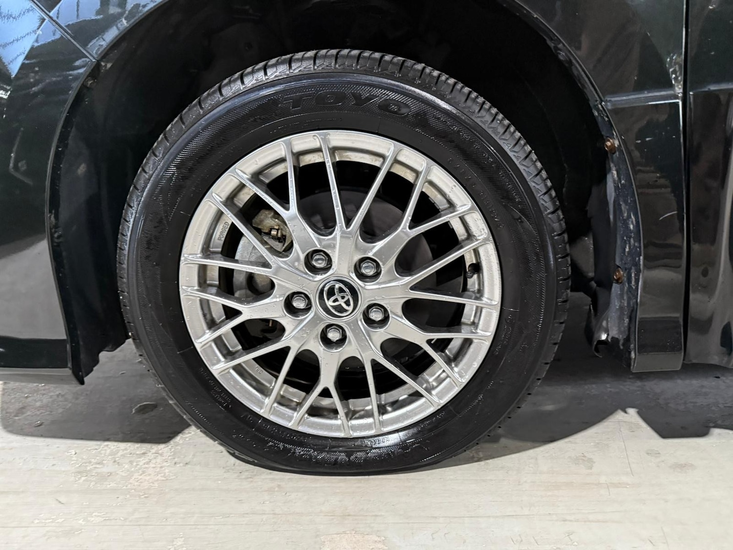 Used Toyota Voxy for sale - 77897421: Photo 28