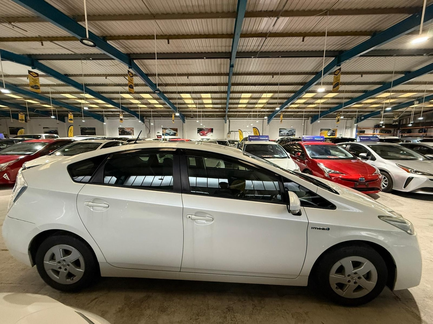 Used Toyota Prius 2026 for sale - 77327270: Photo 2