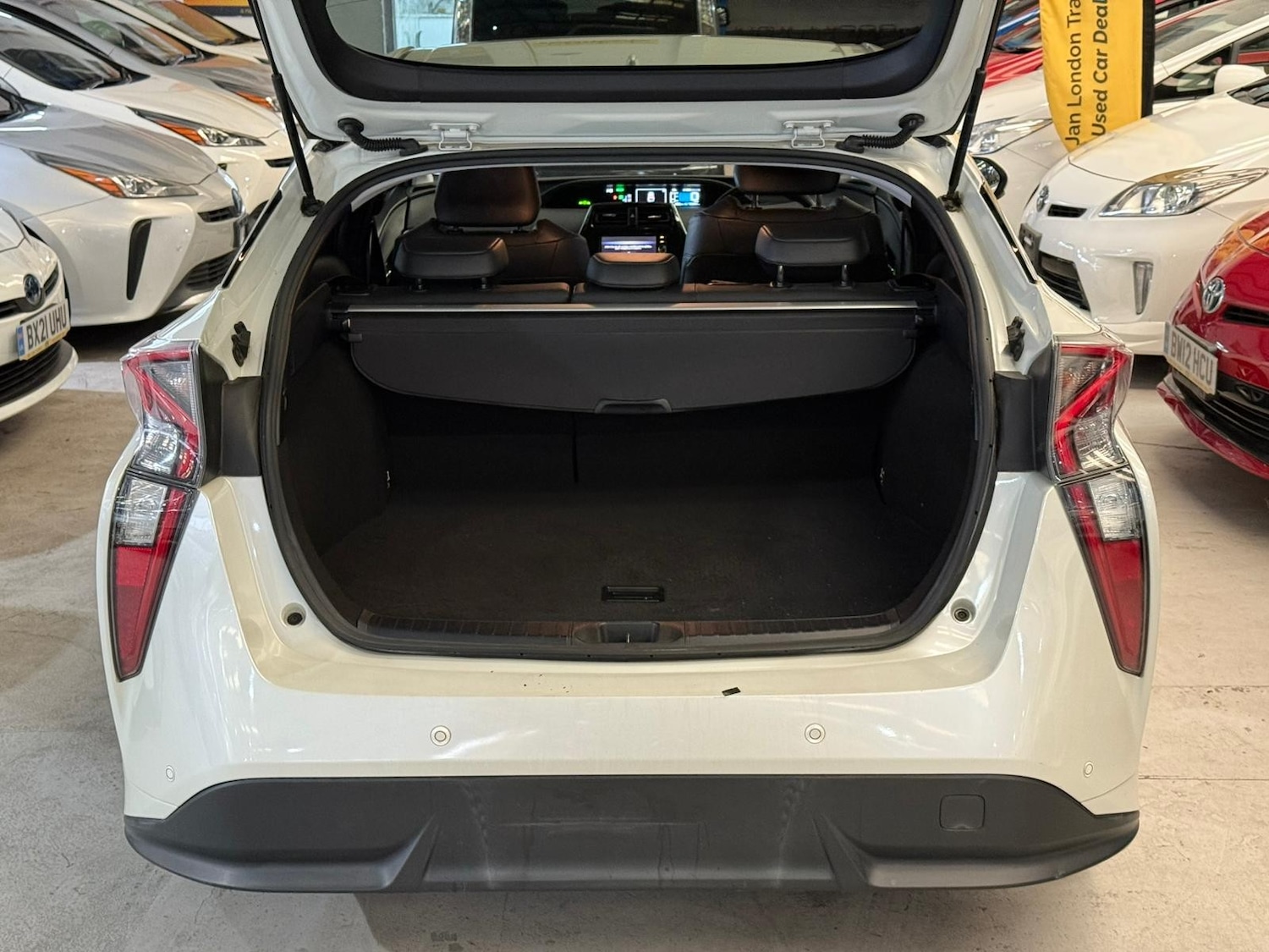 Used Toyota Prius for sale - 76972946: Photo 17