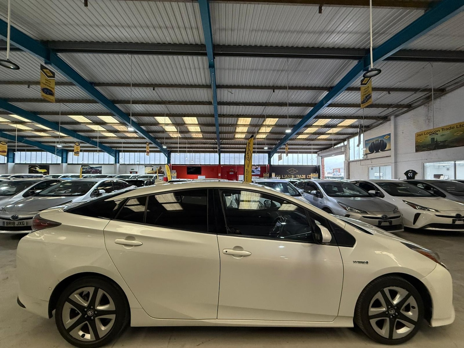 Used Toyota Prius for sale - 76972946: Photo 3