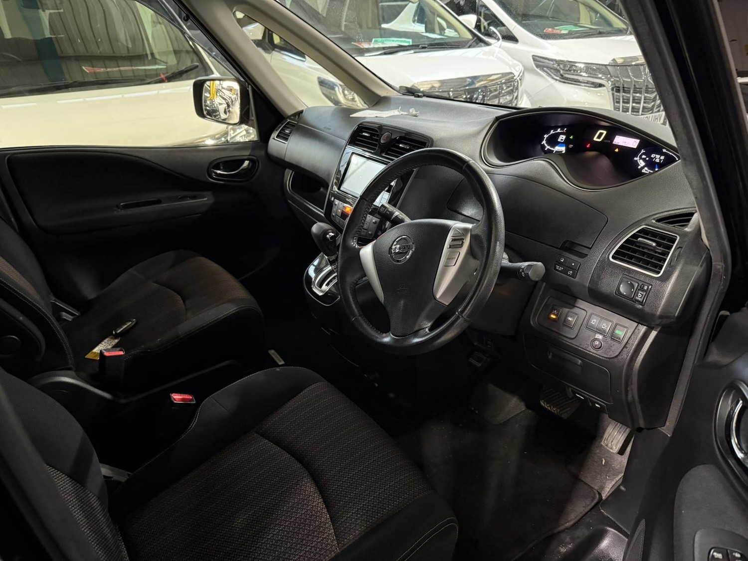 Used Nissan Serena 2025 for sale - 77052702: Photo 11