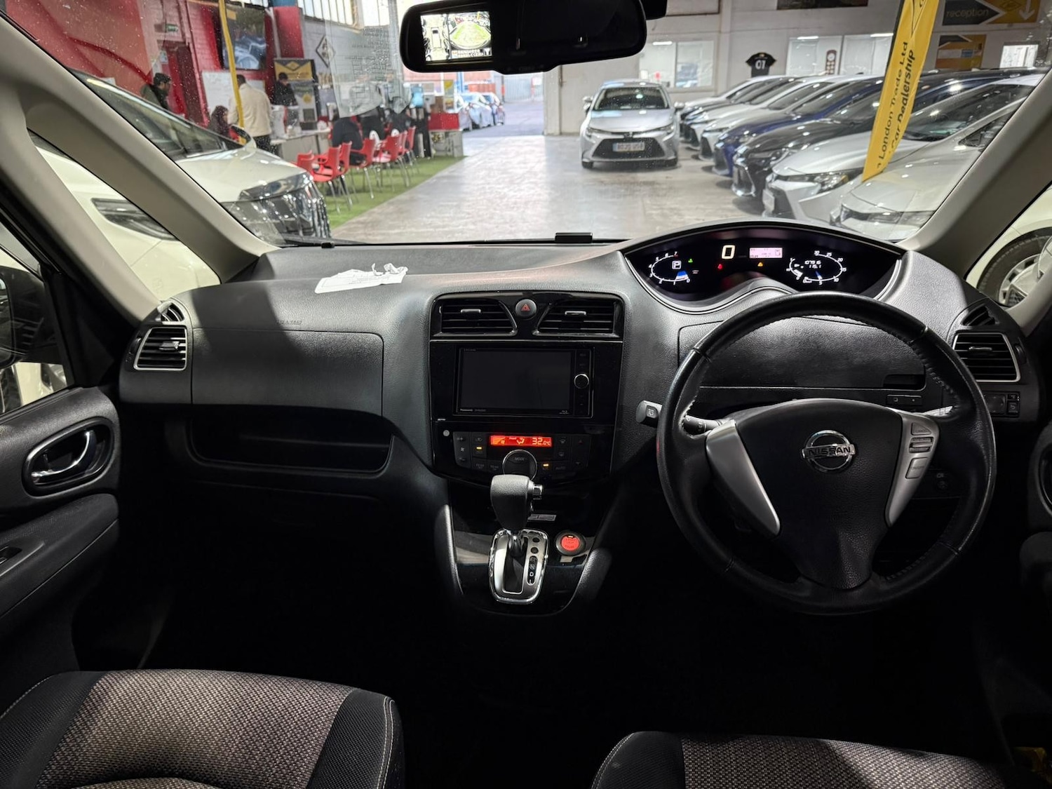 Used Nissan Serena 2025 for sale - 77052702: Photo 13