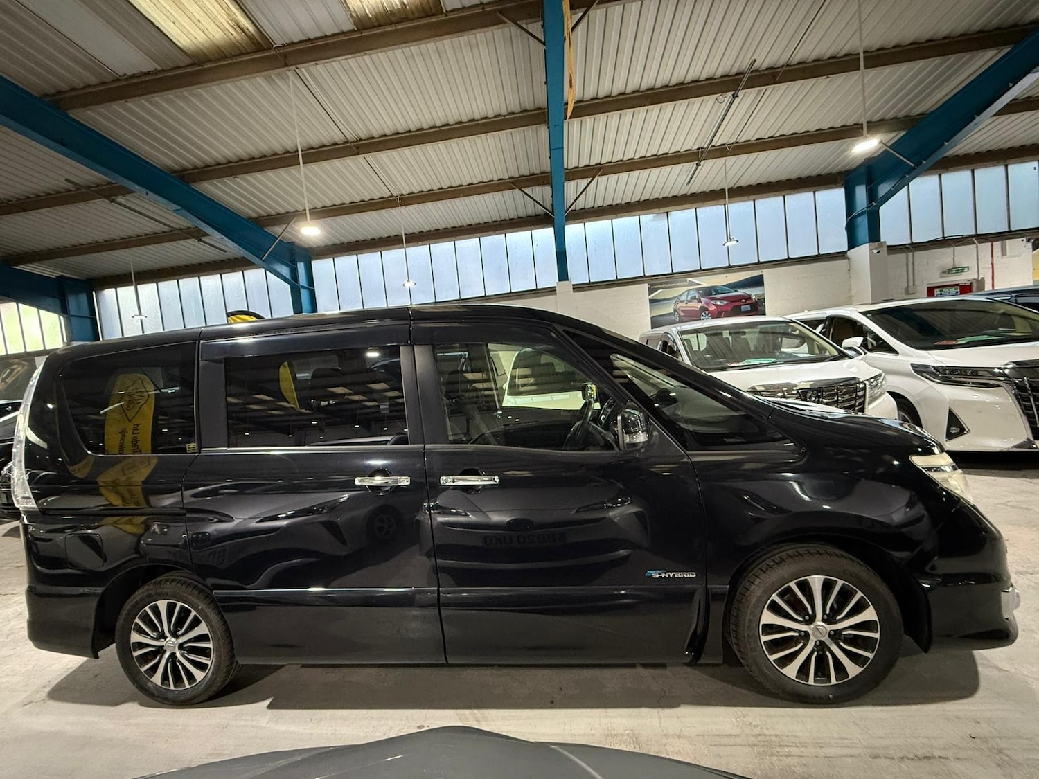 Used Nissan Serena 2025 for sale - 77052702: Photo 2