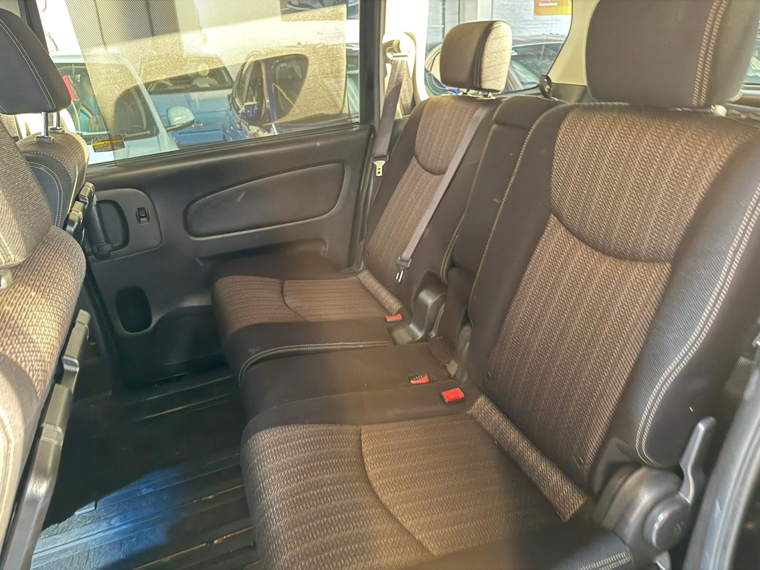 Used Nissan Serena for sale - 77654063: Photo 18